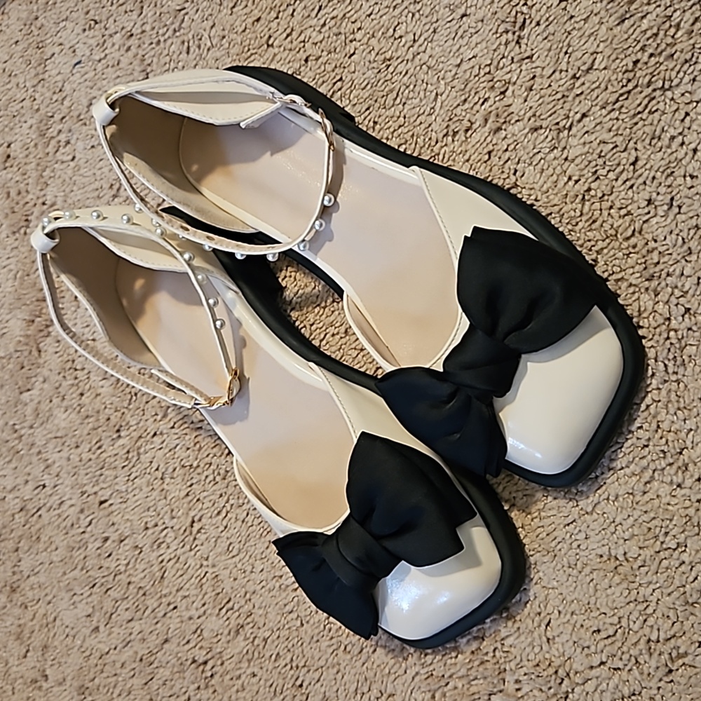 Black & Cream Block Heel Faux Pearl Ankle Strap Pumps Size 9 - Picture 4 of 11